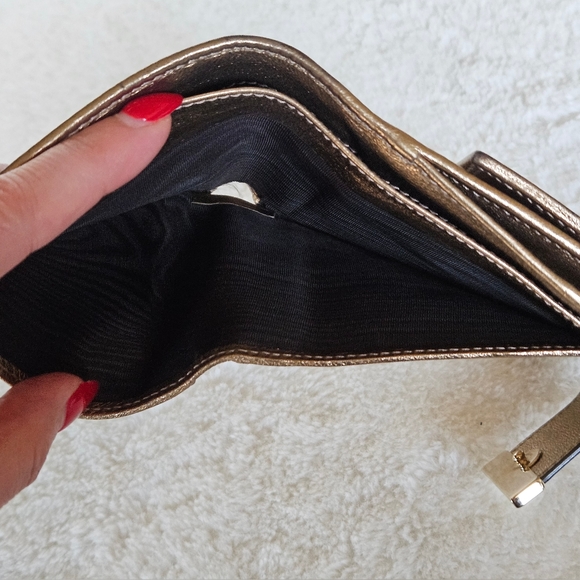 GUCCI Wallet - Metallic Gold with Monogram GG Canvas *EUC* - Picture 6 of 10